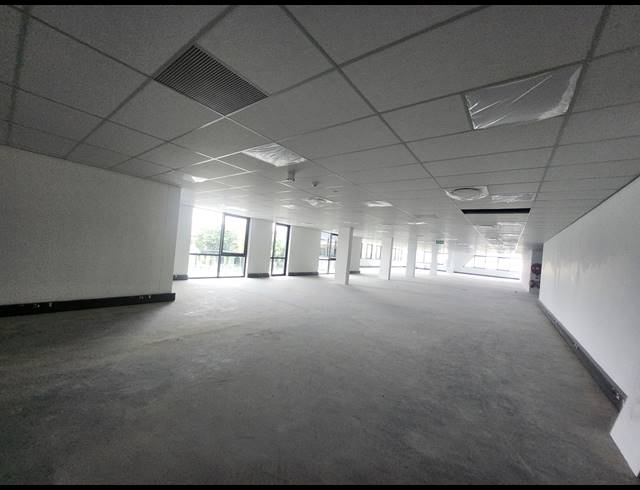 333M² OFFICE TO LET IN VORNA VALLEY
